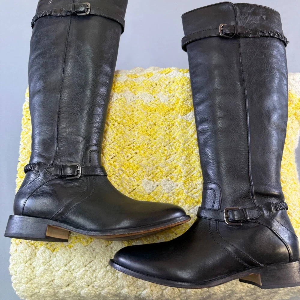 Black Leather Knee Hi Riding Boots Side Zip Buckle Detail Women's Size 7M Thask‎